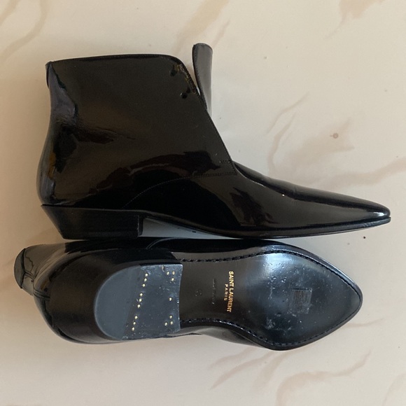 New SAINT LAURENT WOMEN'S 'JONAS' PATENT LEATHER ANKLE BOOTS BLACK. - Picture 6 of 9